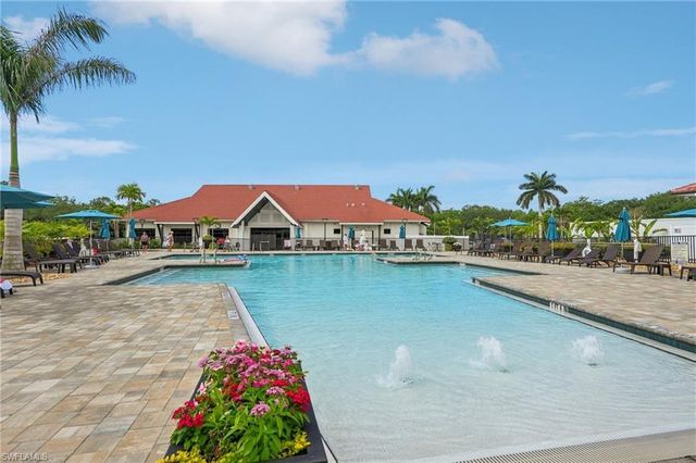 7340 Coventry CT 809, Naples, FL 34104