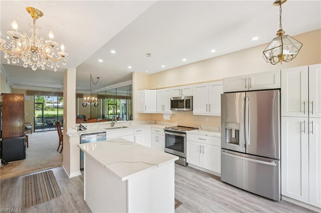 7340 Coventry CT 809, Naples, FL 34104