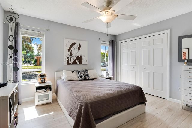 1925 NE 214th Ter, Miami, FL 33179