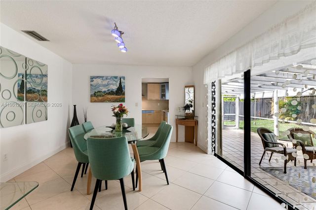 1925 NE 214th Ter, Miami, FL 33179