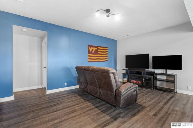 2608 Alexandra Road, Papillion, NE 68133