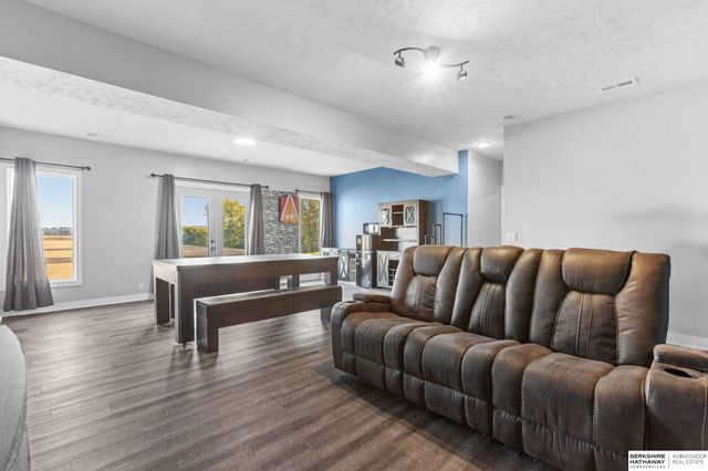 2608 Alexandra Road, Papillion, NE 68133