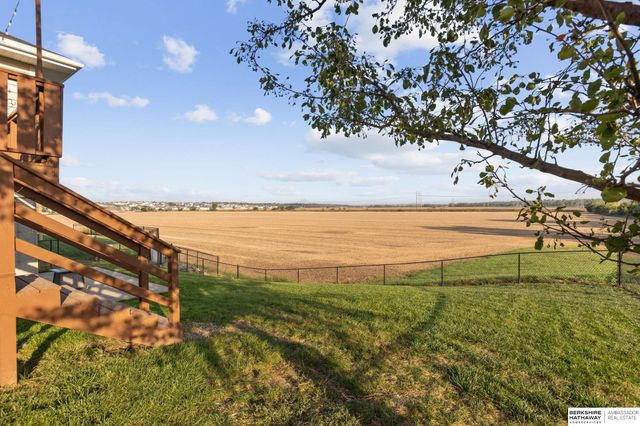 2608 Alexandra Road, Papillion, NE 68133