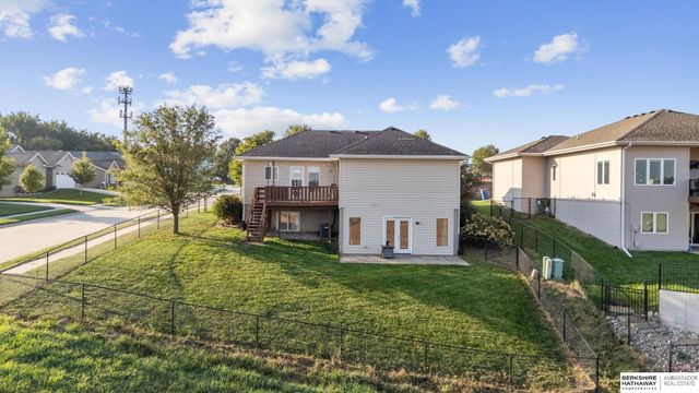 2608 Alexandra Road, Papillion, NE 68133