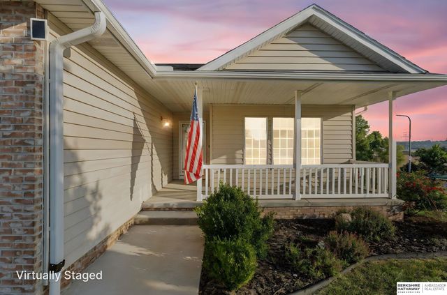 2608 Alexandra Road, Papillion, NE 68133