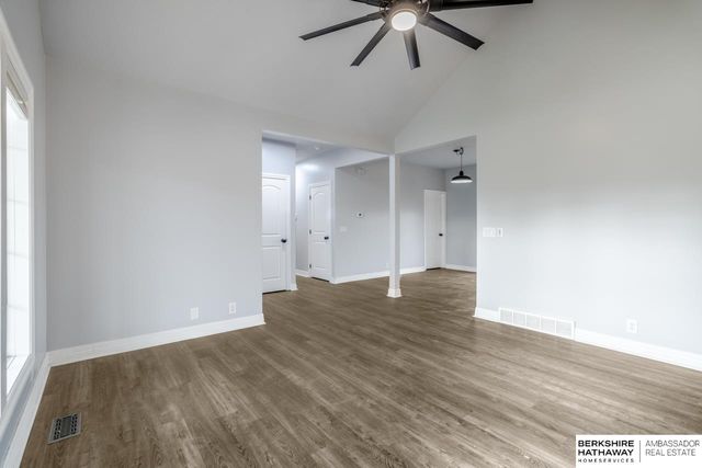 2608 Alexandra Road, Papillion, NE 68133