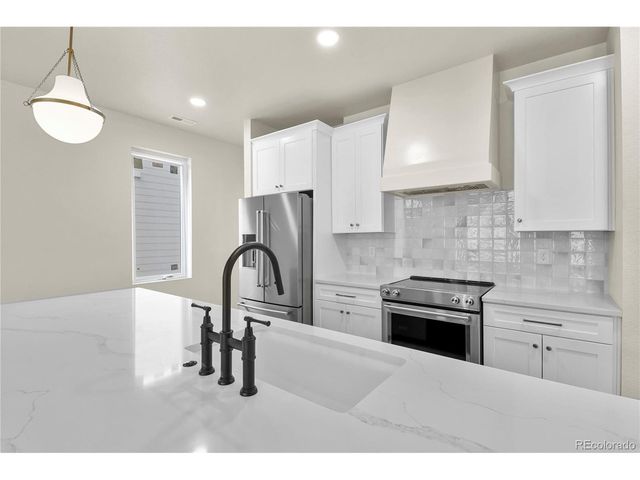 25 Noyer Ct, Colorado Springs, CO 80906