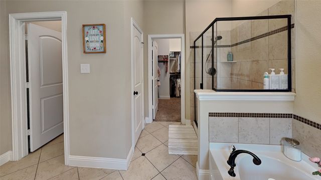 1635 St Croix Street, Burleson, TX 76028