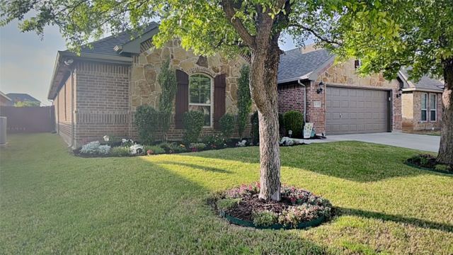 1635 St Croix Street, Burleson, TX 76028
