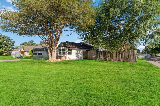 9202 Goodmeadow Drive, Houston, TX 77064