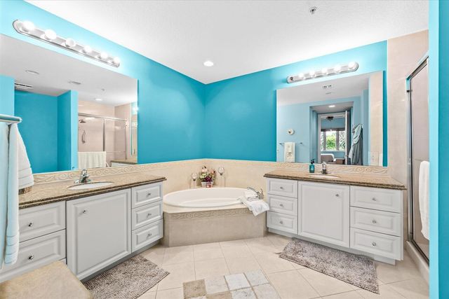 36 HARBOUR ISLE Drive W 104, Fort Pierce, FL 34949