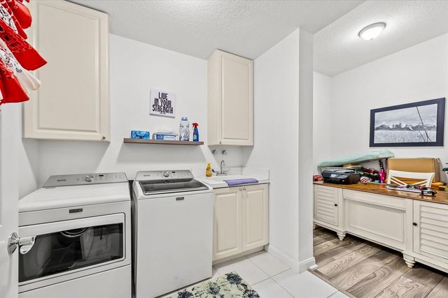 36 HARBOUR ISLE Drive W 104, Fort Pierce, FL 34949