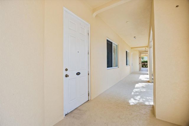 36 HARBOUR ISLE Drive W 104, Fort Pierce, FL 34949
