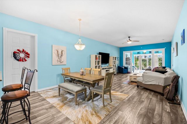 36 HARBOUR ISLE Drive W 104, Fort Pierce, FL 34949