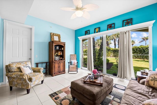 36 HARBOUR ISLE Drive W 104, Fort Pierce, FL 34949