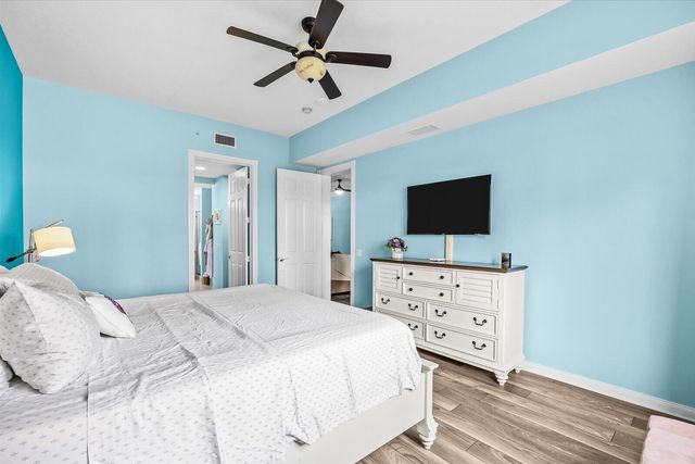 36 HARBOUR ISLE Drive W 104, Fort Pierce, FL 34949