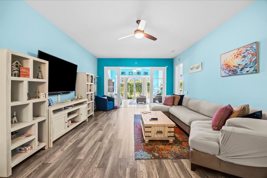 36 HARBOUR ISLE Drive W 104, Fort Pierce, FL 34949