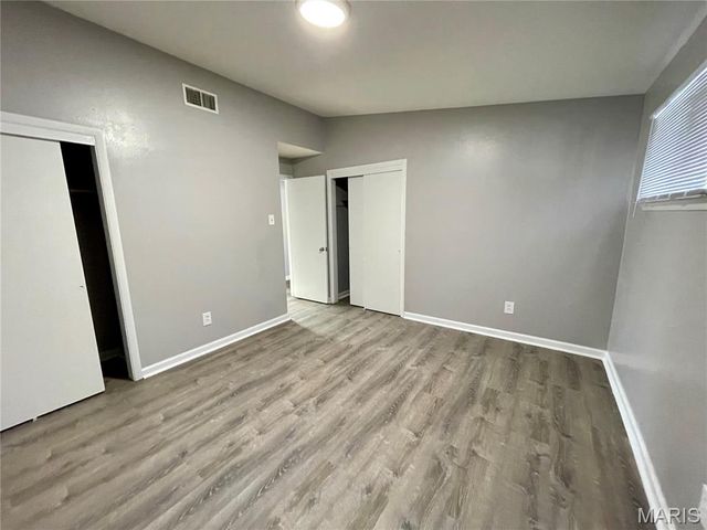 1132 Lakeview Avenue, St Louis, MO 63138