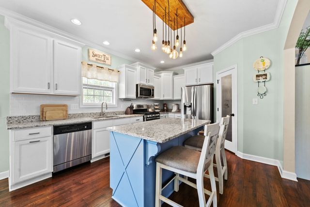 964 Nectar Ct, Adams, TN 37010