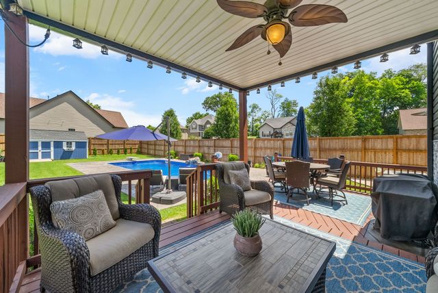 964 Nectar Ct, Adams, TN 37010