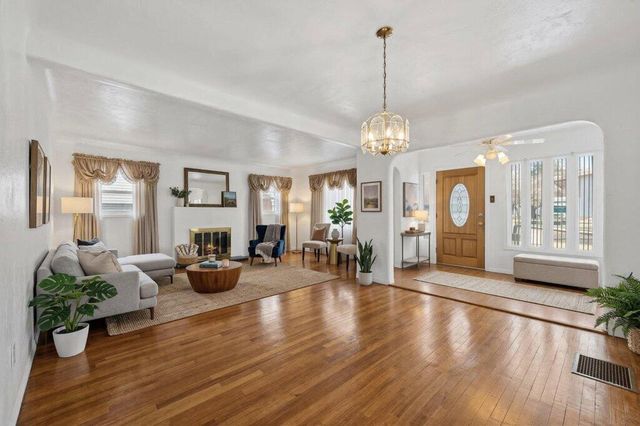 509 Princeton Drive SE, Albuquerque, NM 87106