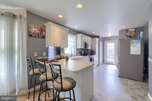 108 HAWK LN, Ephrata, PA 17522