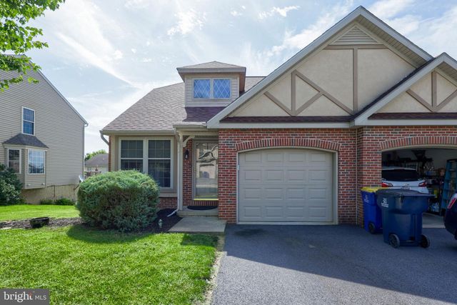 108 HAWK LN, Ephrata, PA 17522