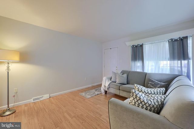 108 HAWK LN, Ephrata, PA 17522