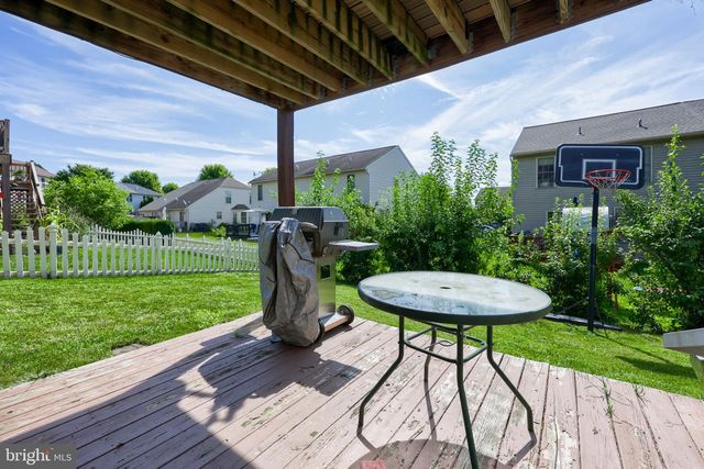 108 HAWK LN, Ephrata, PA 17522