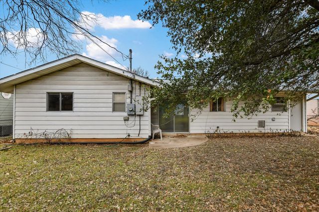 8003 Rockwood LN, Austin, TX 78757