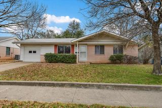 8003 Rockwood LN, Austin, TX 78757