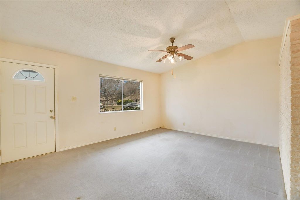 8003 Rockwood LN, Austin, TX 78757