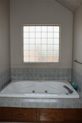14112 Kiowa Drive, Edmond, OK 73013