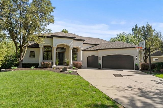 4466 W 150th Terrace, Leawood, KS 66224