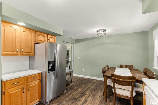 1114 S MAIN Street, Washington, IL 61571