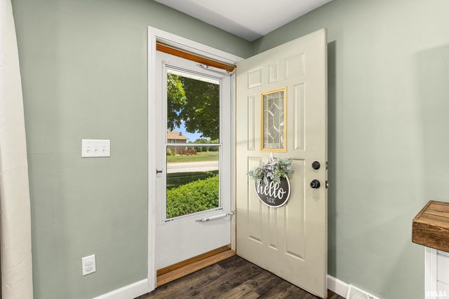 1114 S MAIN Street, Washington, IL 61571