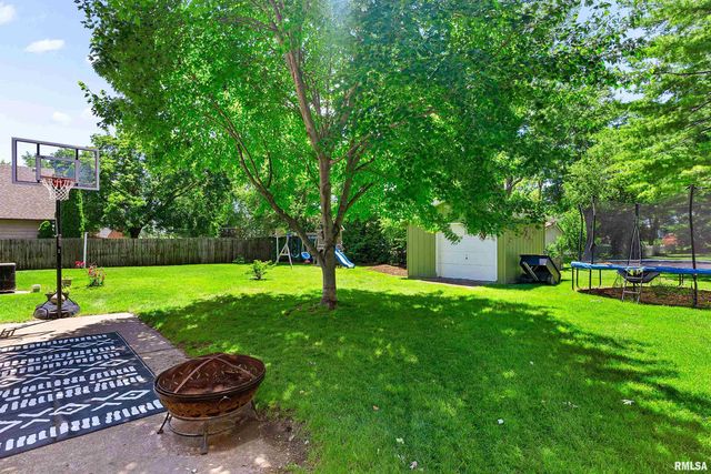 1114 S MAIN Street, Washington, IL 61571