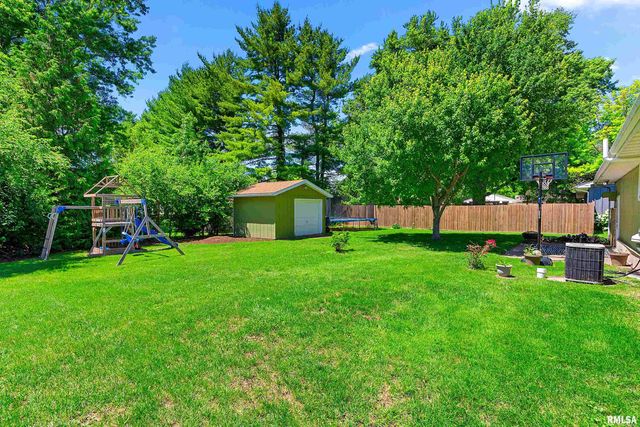 1114 S MAIN Street, Washington, IL 61571