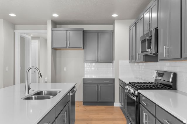 11174 S FORDMAN WAY, South Jordan, UT 84009