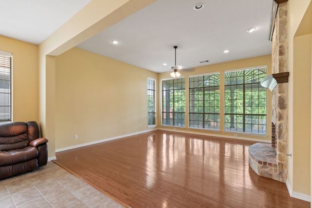 3024 N Camino Lagos, Grand Prairie, TX 75054