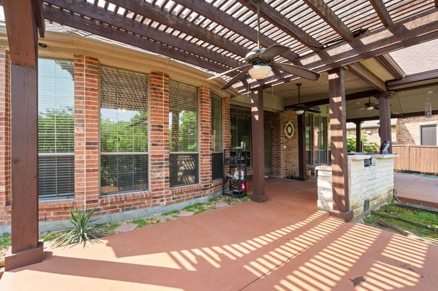 3024 N Camino Lagos, Grand Prairie, TX 75054