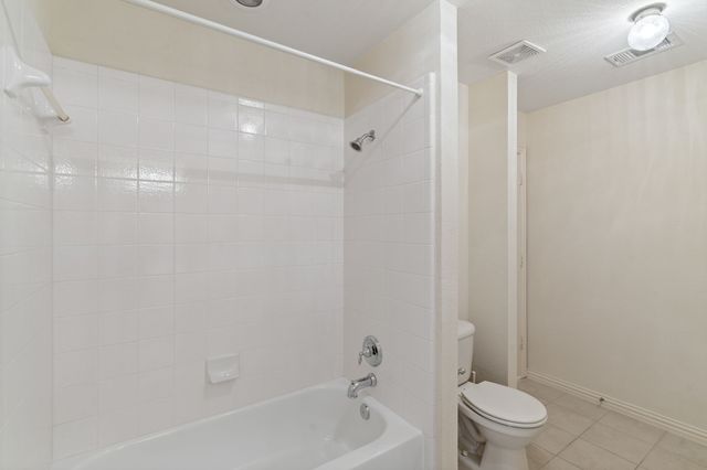 3024 N Camino Lagos, Grand Prairie, TX 75054