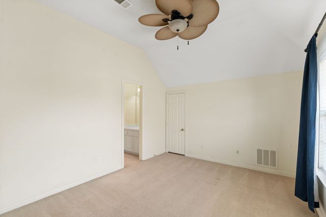 3024 N Camino Lagos, Grand Prairie, TX 75054
