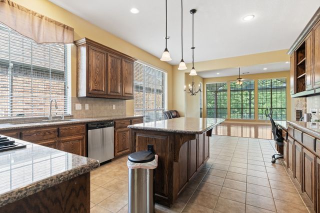 3024 N Camino Lagos, Grand Prairie, TX 75054
