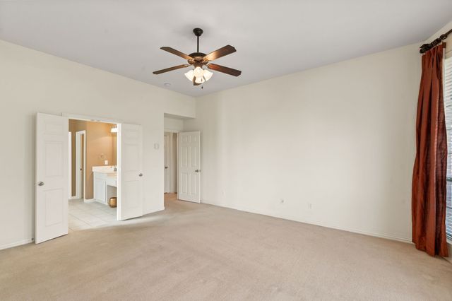 3024 N Camino Lagos, Grand Prairie, TX 75054