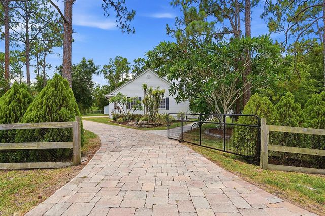 13884 N 71st Pl Place N, West Palm Beach, FL 33412