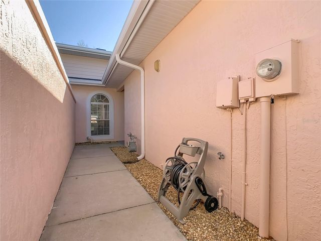 47 ENCLAVE DRIVE, Winter Haven, FL 33884