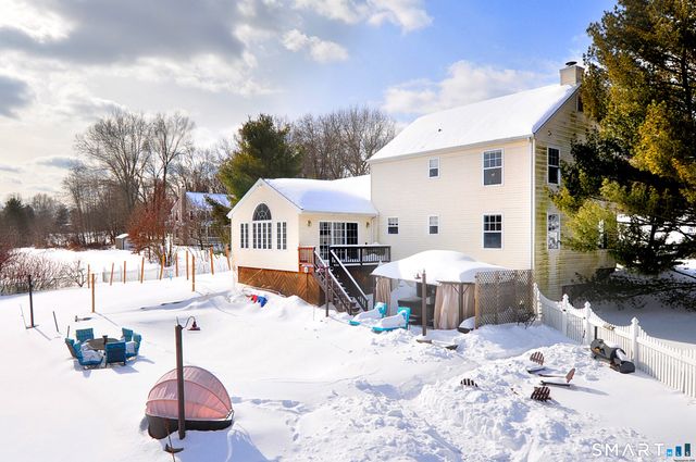 7 Glen Hollow, East Granby, CT 06026