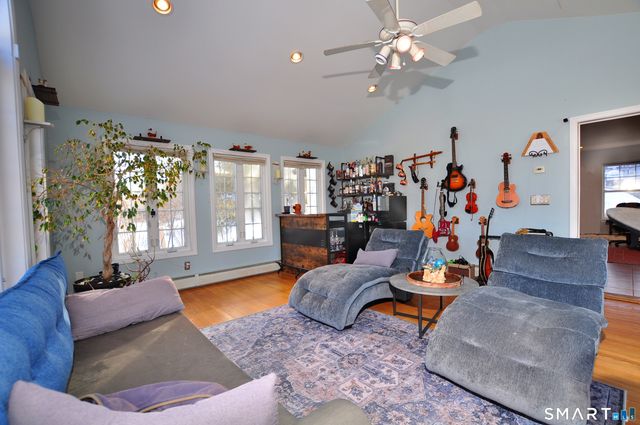 7 Glen Hollow, East Granby, CT 06026