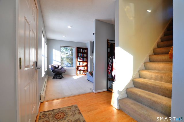 7 Glen Hollow, East Granby, CT 06026